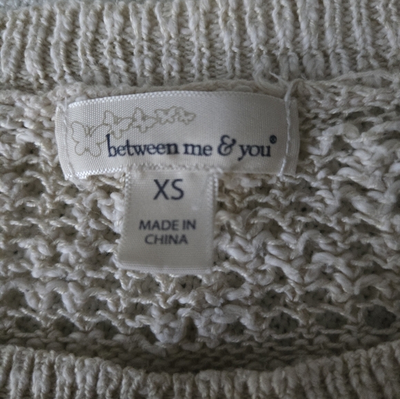 Between Me & You Knit Top Beige Pullover Sweater Size XS 3/4 Sleeves Used - Picture 4 of 6